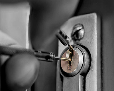Image: Emergency Locksmith Services