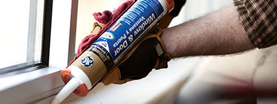 Image: Commercial Glass - Caulking and Sealants